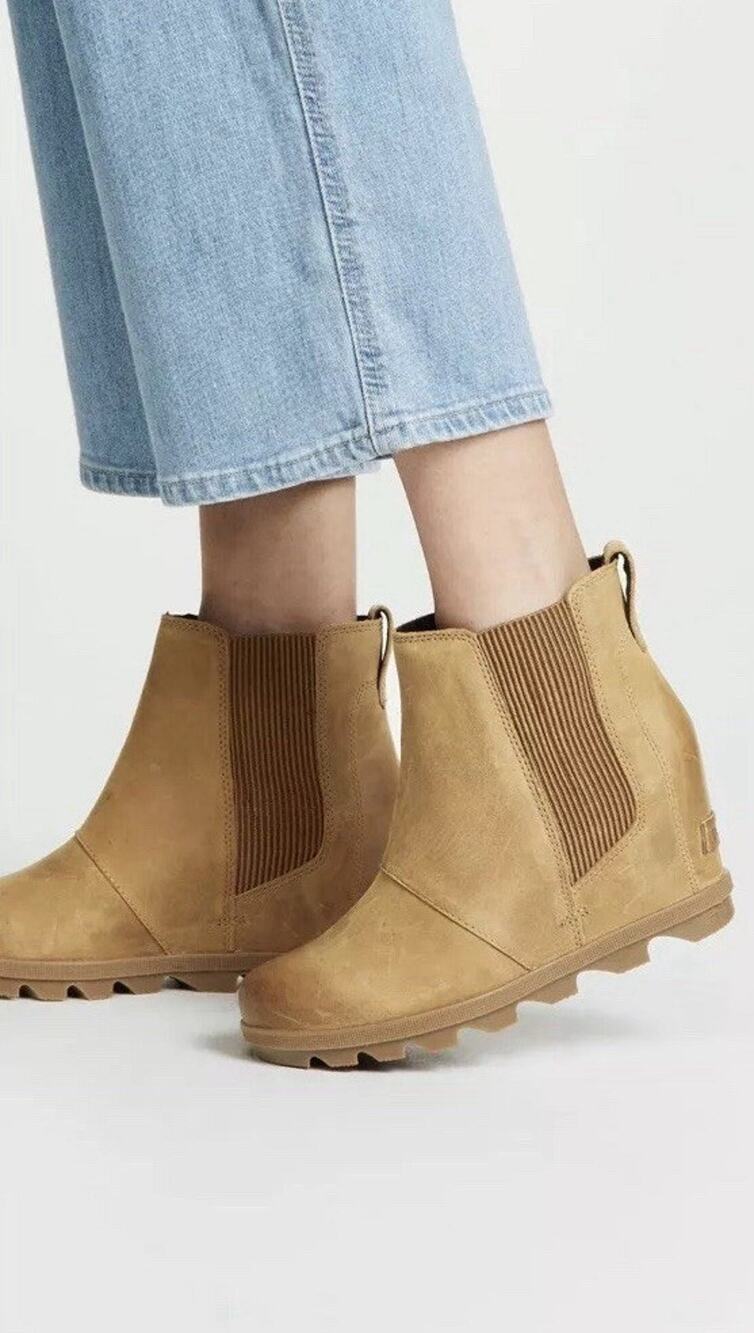 NWOT Sorel Joan Of Arctic Wedge Chelsea Boot Tan Cognac Wedge 9.5